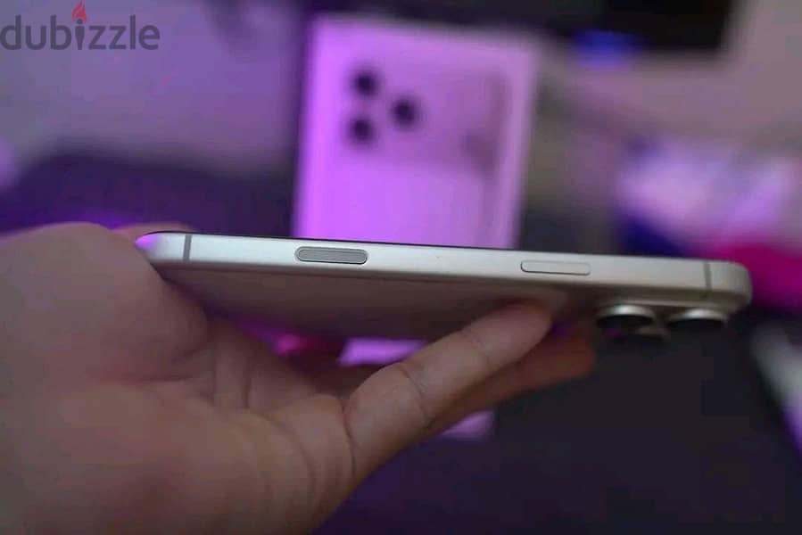 Apple - iPhone 17 Pro Max 4