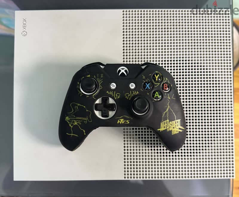 Xbox One S 1