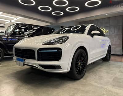 Porsche Cayenne GTS coupe 2022