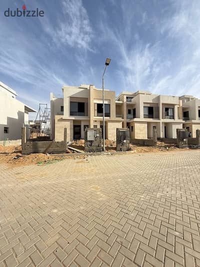 Premium town house for sale in Hyde park ( rtm)
