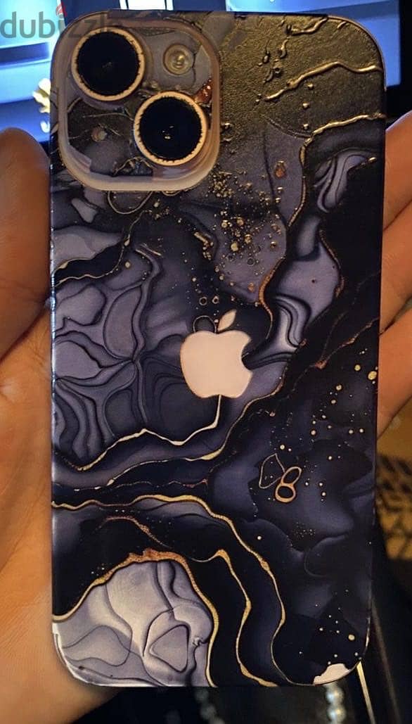 iPhone 15 4