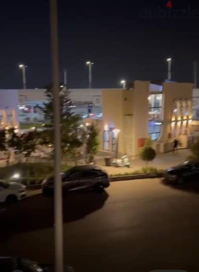 شقة مفروشة للإيجاربالعائلات التسعين الشمالي أمام كوبري النائب العامAUC