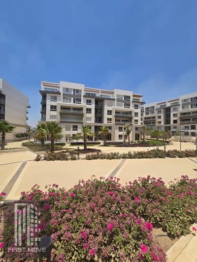 Duplex for sale in a prime location in Hyde Park Compound, Fifth Settlement, directly on 90th Street with a landscape view, at the best cash price.