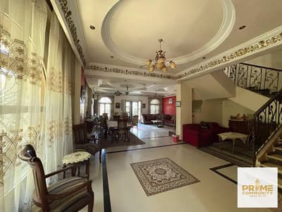 فرصة سكنية واستثمارية نادرة على ميدان جهينة مباشرة للبيع فيلا توين هاوس لقطة تشطيب كامل بمساحة أرض300م في كمبوند ويست جيت أمام جامعة النيل جاردن كورنر