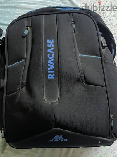 شنطه laptop rivacase اصليه بحاله ممتازه