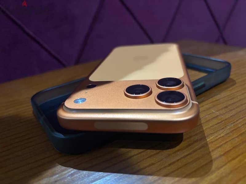 Apple - iPhone 17 Pro Max 1