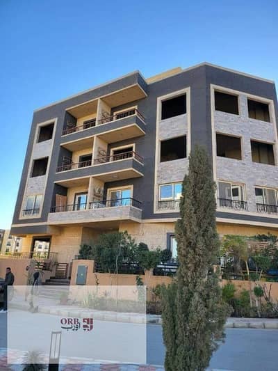 شقة للبيع استلام فوري بجوار الجامعة الأمريكية AUC التجمع الخامس القاهرة الجديدة 168م 3 غرف 2 حمام أمام كمبوندات لافيستا وحسن علام تقسيط 8 سنين