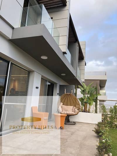 Villa is ready for inspection in the heart of Sheikh Zayed next to the Al Ahly Club; the villa has 3 floors and a large roof.