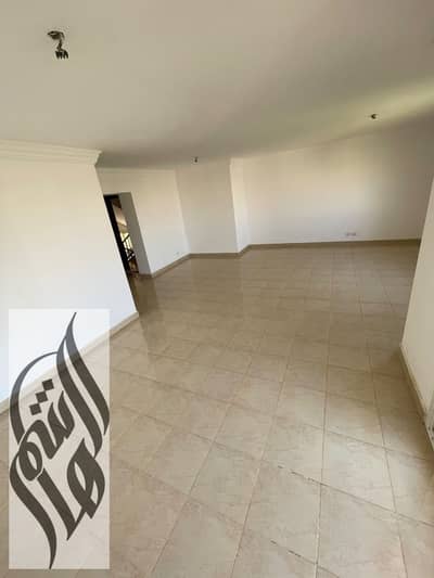 شقة للإيجار قانون بمدينتي – B11  200 متر  Wide Garden View