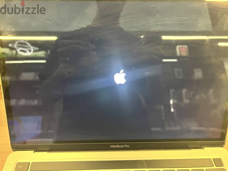 Apple-MacBook Pro 2020-core i5-16 Ram 5