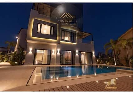 Villa for Sale with a Private Pool & CRYSTAL LAGOON View in a Prime Location in New Cairo With the lowest down payment and the longest payment
