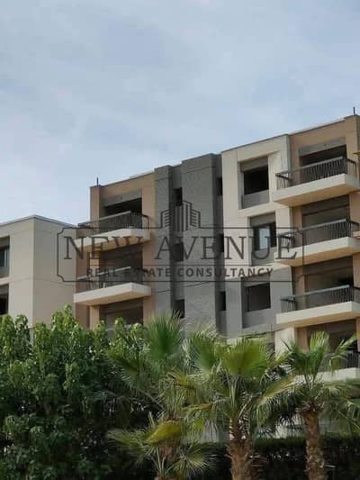 Fully finished Penthouse for sale in a very prime location Park and water features view under market price with DP in Phoenix Swan Lake residence