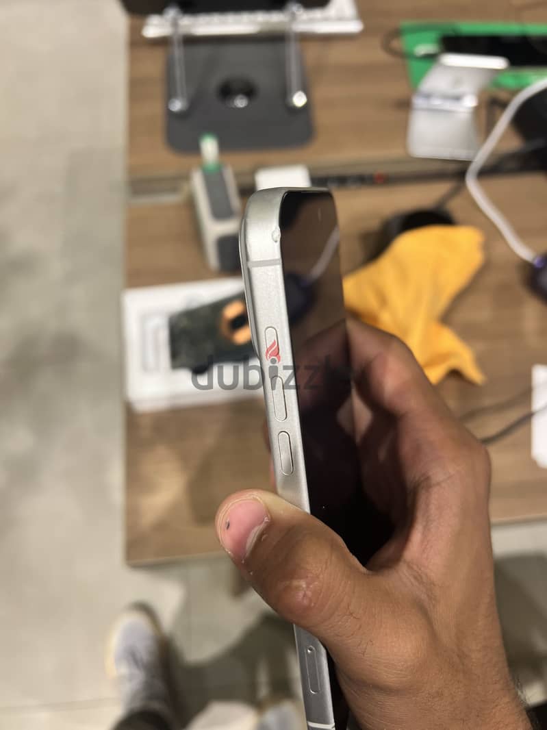 Apple - iPhone 17 Pro Max 2