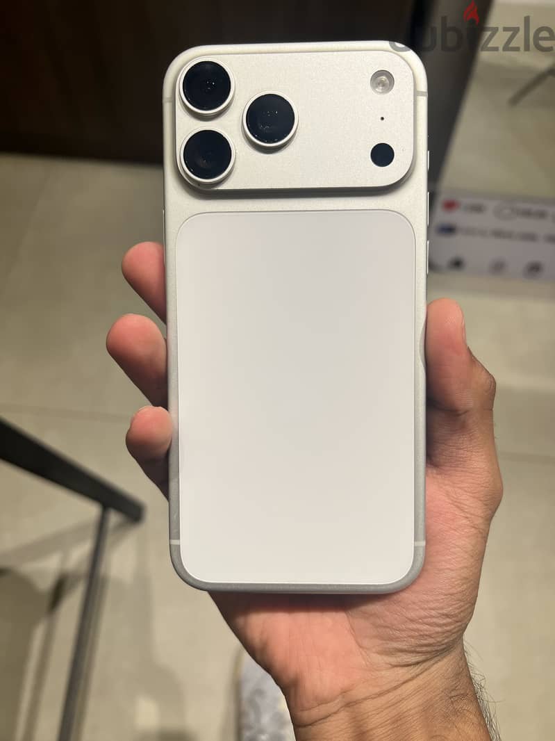 Apple - iPhone 17 Pro Max 7