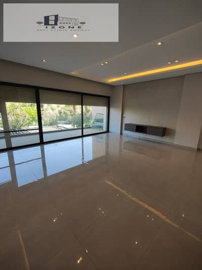 ايجار شقة بمطبخ بالأجهزة وتكييف مركزي في ليك فيو ريزيدنس Lake View Residence القاهرة الجديدة New Cairo 210م 3 غرف 3 حمامات شتر