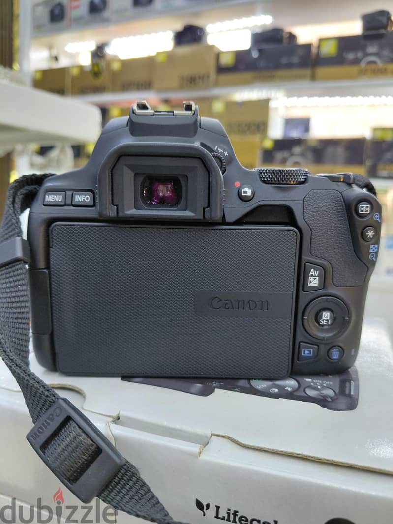Canon 250D 3