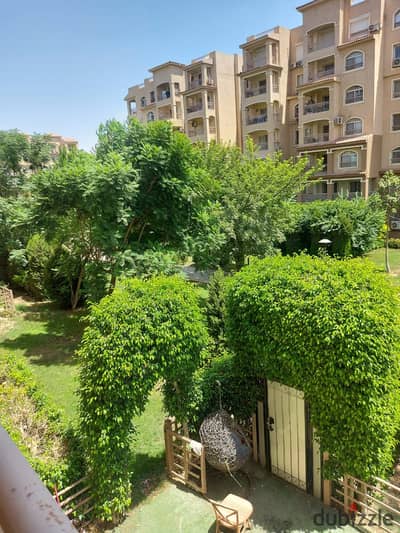 Apartment for rent in Madinaty 175m 3 rooms and 3 bathrooms and a reception of 3 pieces with kitchen and air conditioning required 30 thousand super lux finishing excellent opportunity very close to all services for contact 01017251574