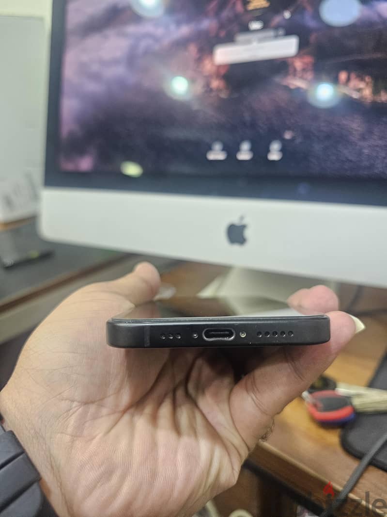 iPhone 15 / 256 GB Good condition 3