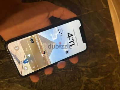 iPhone 11  - 74% - 64 storage