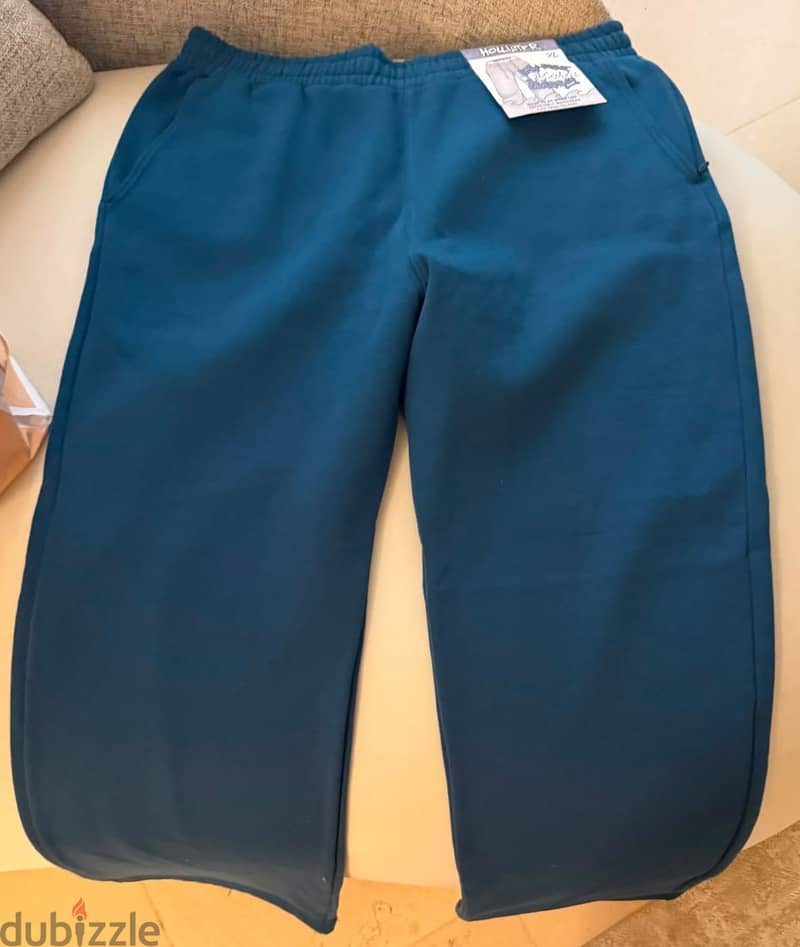 Hollister sweatpants 2
