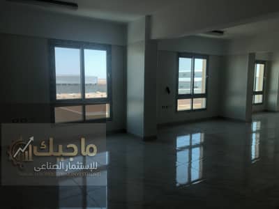 مصنع للبيع 702 متر