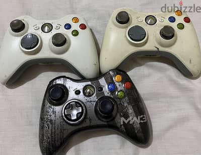 طقم ٣دراعات Xbox 360 اصليه (منهم إصدار خاص mw3شغال١٠٠٪؜ +ذراعين صيانة)