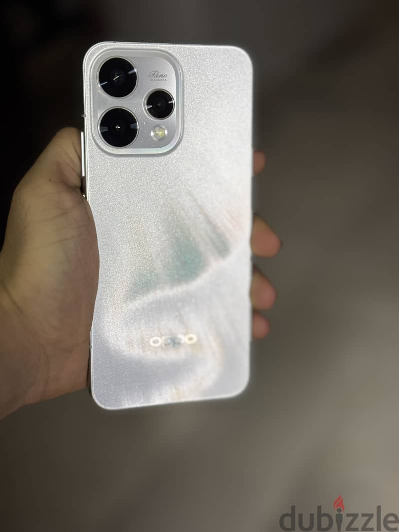 OPPO Reno 15 3
