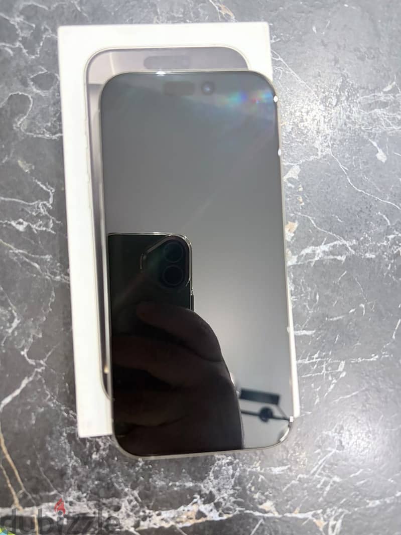 Apple - iPhone 16 Pro 3