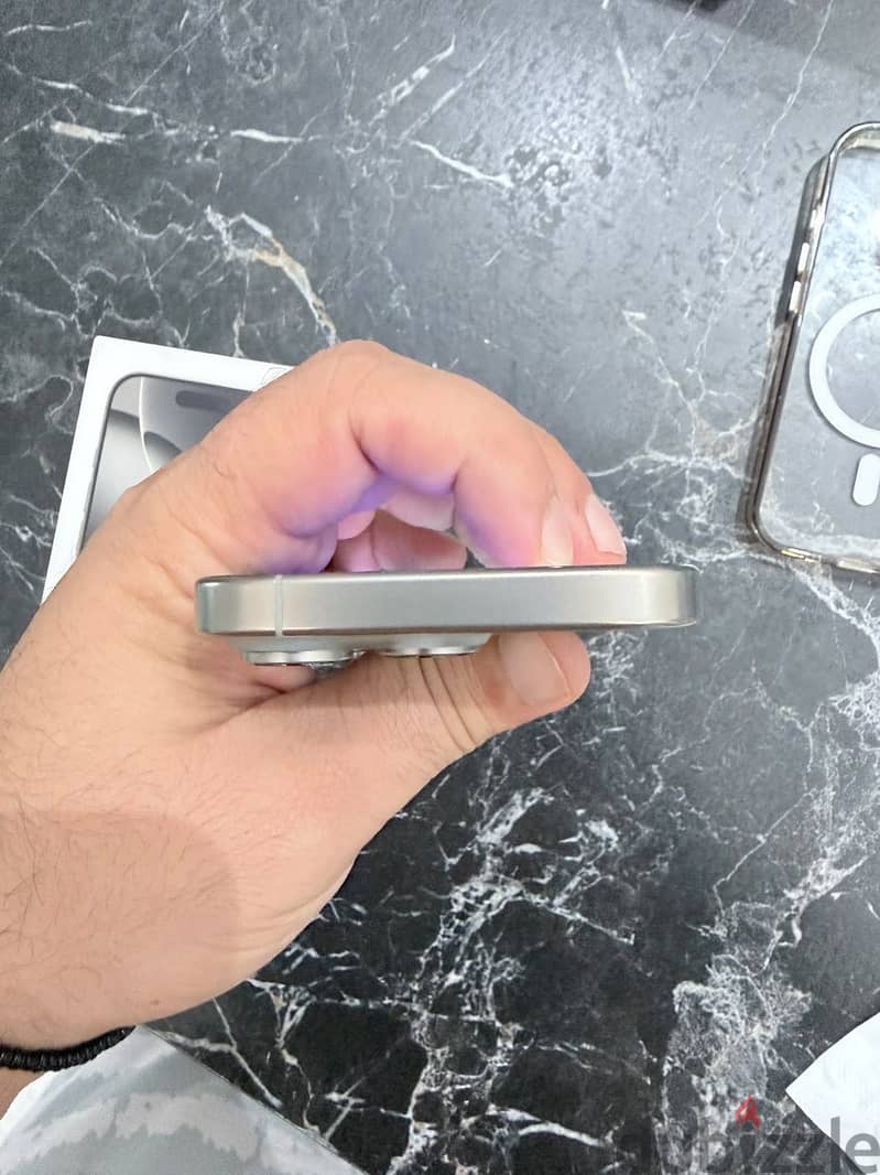 Apple - iPhone 16 Pro 5