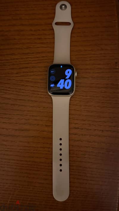 Like new Apple Watch Series 8 Starlight GPS 45mm