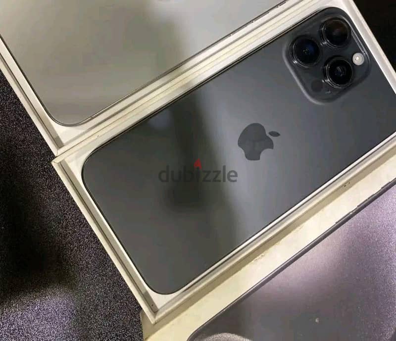 Apple - iPhone 15 Pro Max 1