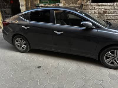 Hyundai Elantra 2025