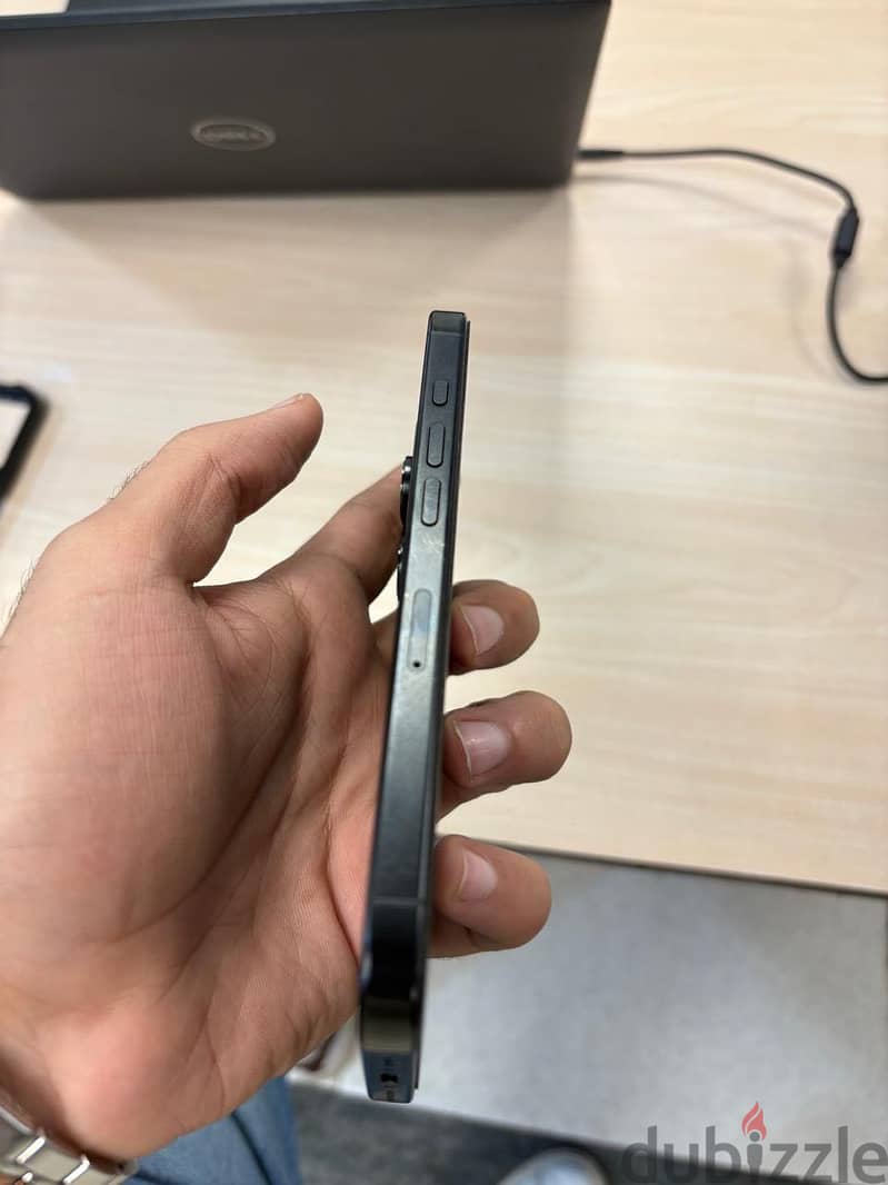 Apple - iPhone 16 Pro 3
