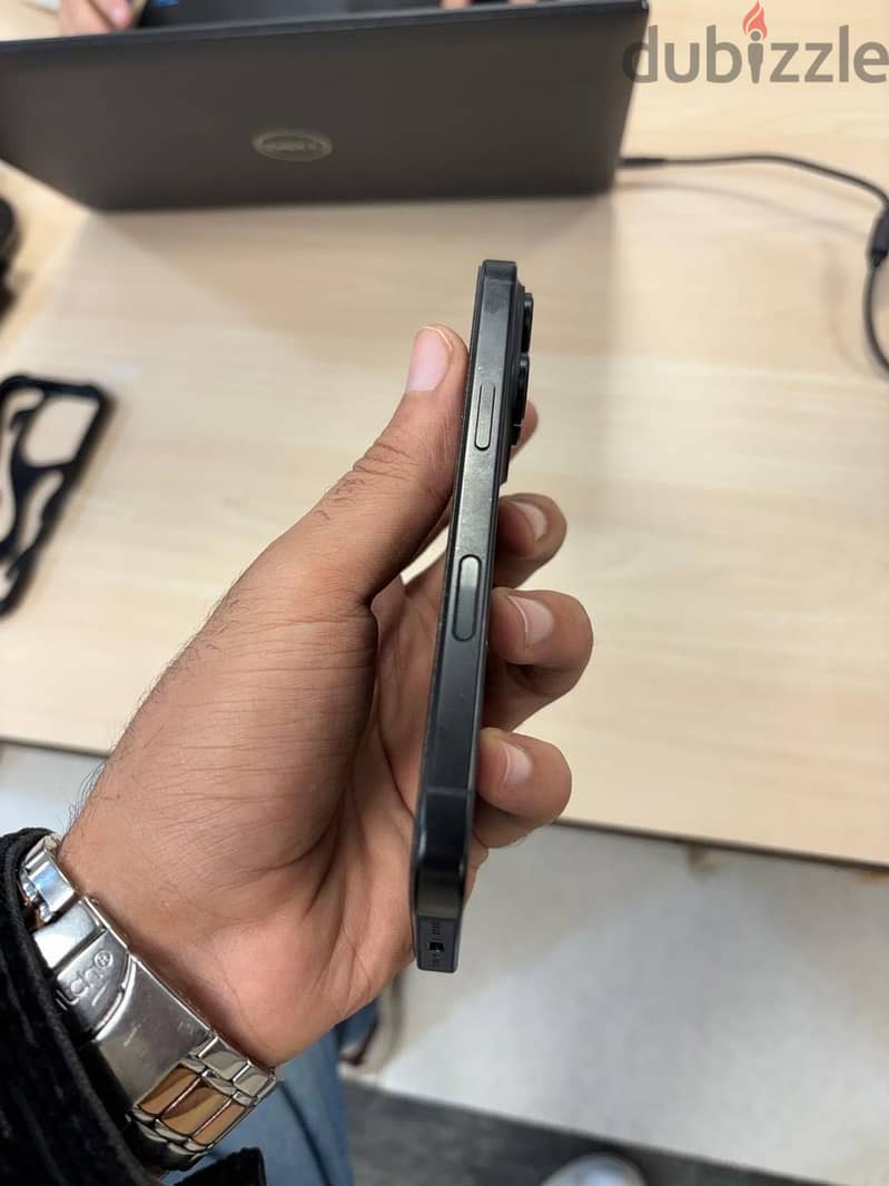 Apple - iPhone 16 Pro 4