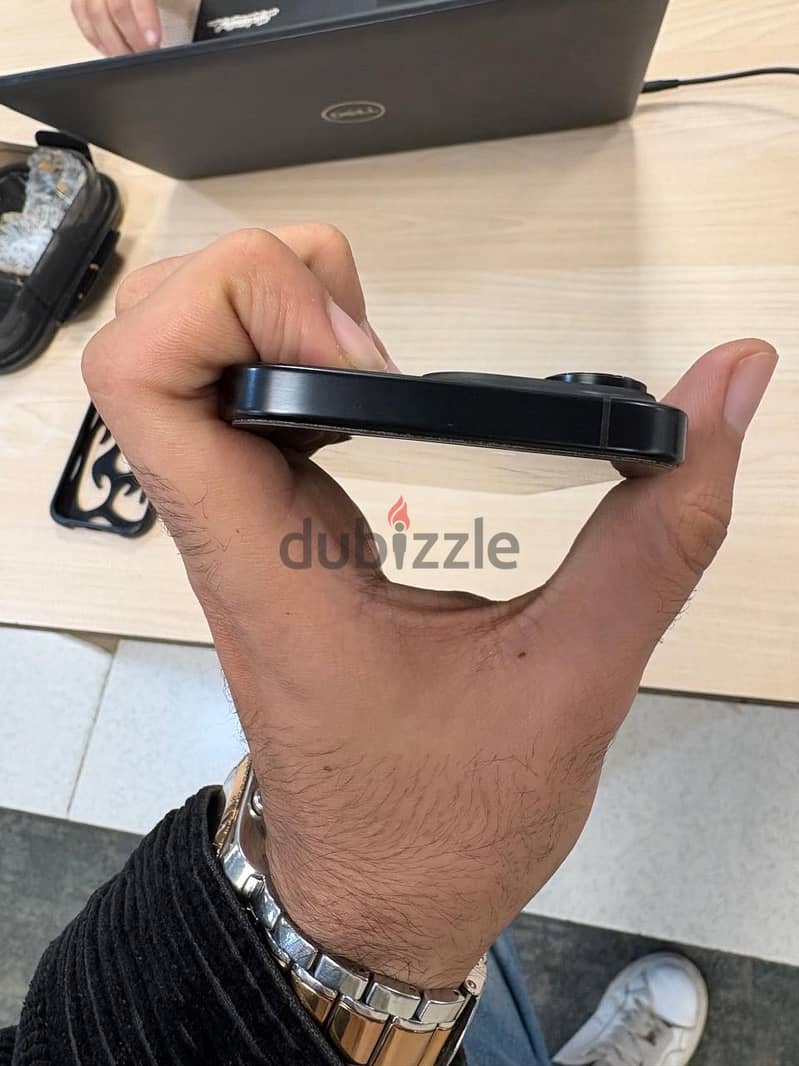 Apple - iPhone 16 Pro 7
