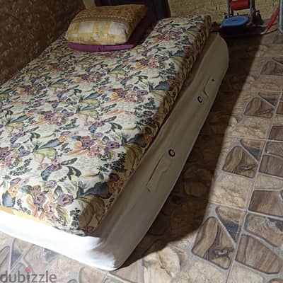 مرتبتين واحده قطن وواحده سفنج