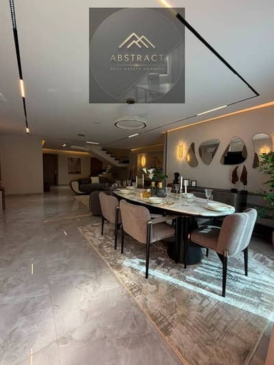 استلام فوري تاون هاوس Luxury بجاردن وتشطيب Ultra Super Lux بفيو على اللاندسكيب في Prime Location بالقاهرة الجديدة بالقرب من النائب العام والتجمع