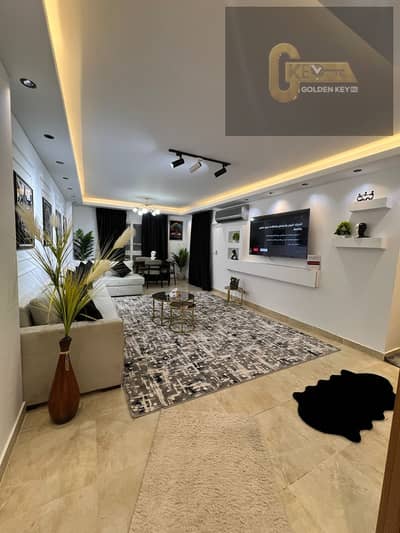 شقة فاخرة بتشطيبات خاصة لعشاق المساحات الكبيرة، تصميم راقٍ وتشطيب Ultra Super Lux يوفر لك الفخامة والراحة والخصوصية شقة فاخرة بتشطيبات خاصة لعشاق المساحات الكبيرة، تصميم راقٍ وتشطيب Ultra Super Lux يوفر لك الفخامة والراحة والخصوصية