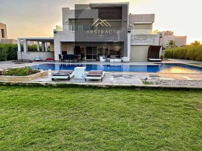فيلا مستقله High End بفيو بحري صريح 3 طوابق بجاردن 300م Fully finished USL في القاهرة الجديده بالقرب من ماونتن فيو و سوان ليك والرحاب
