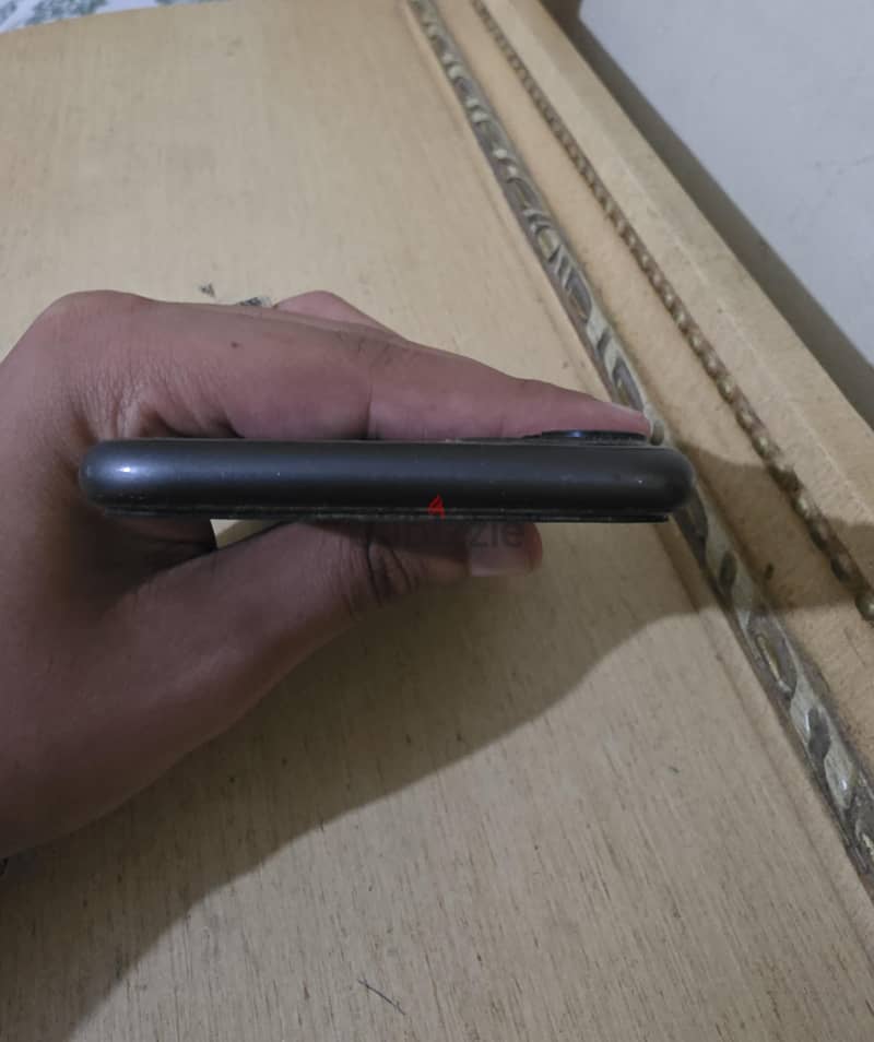 Apple - iPhone 11 5