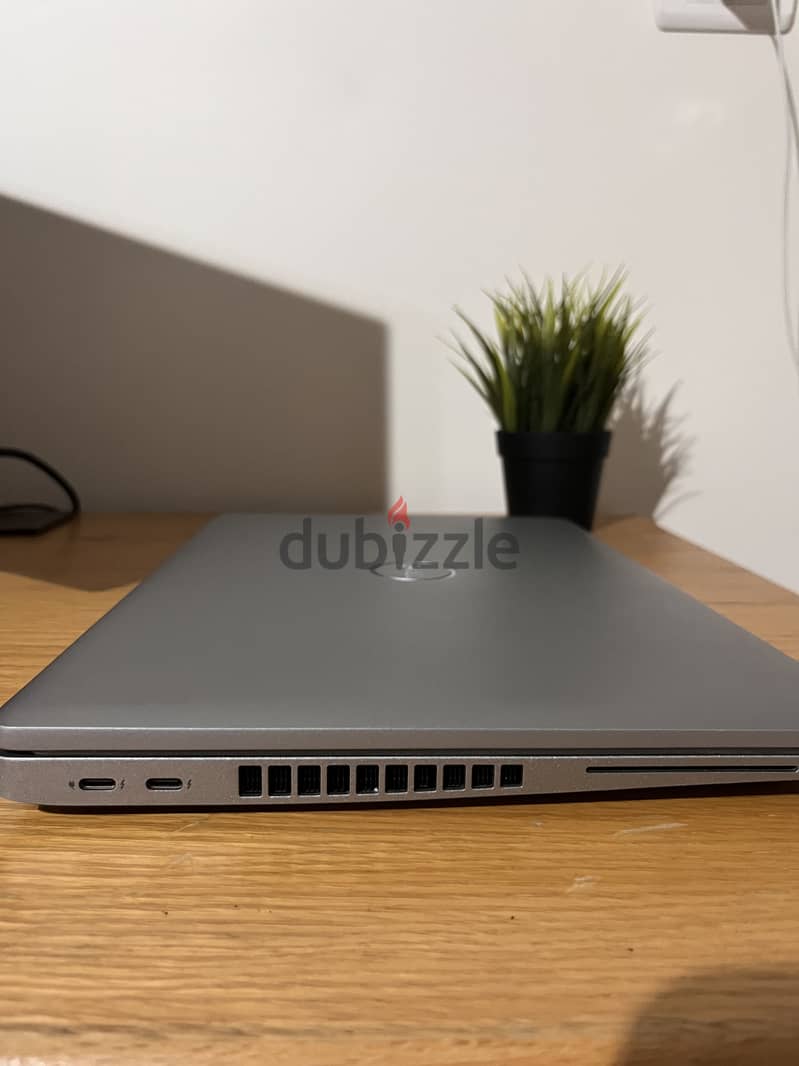 Dell Latitude 5520 1