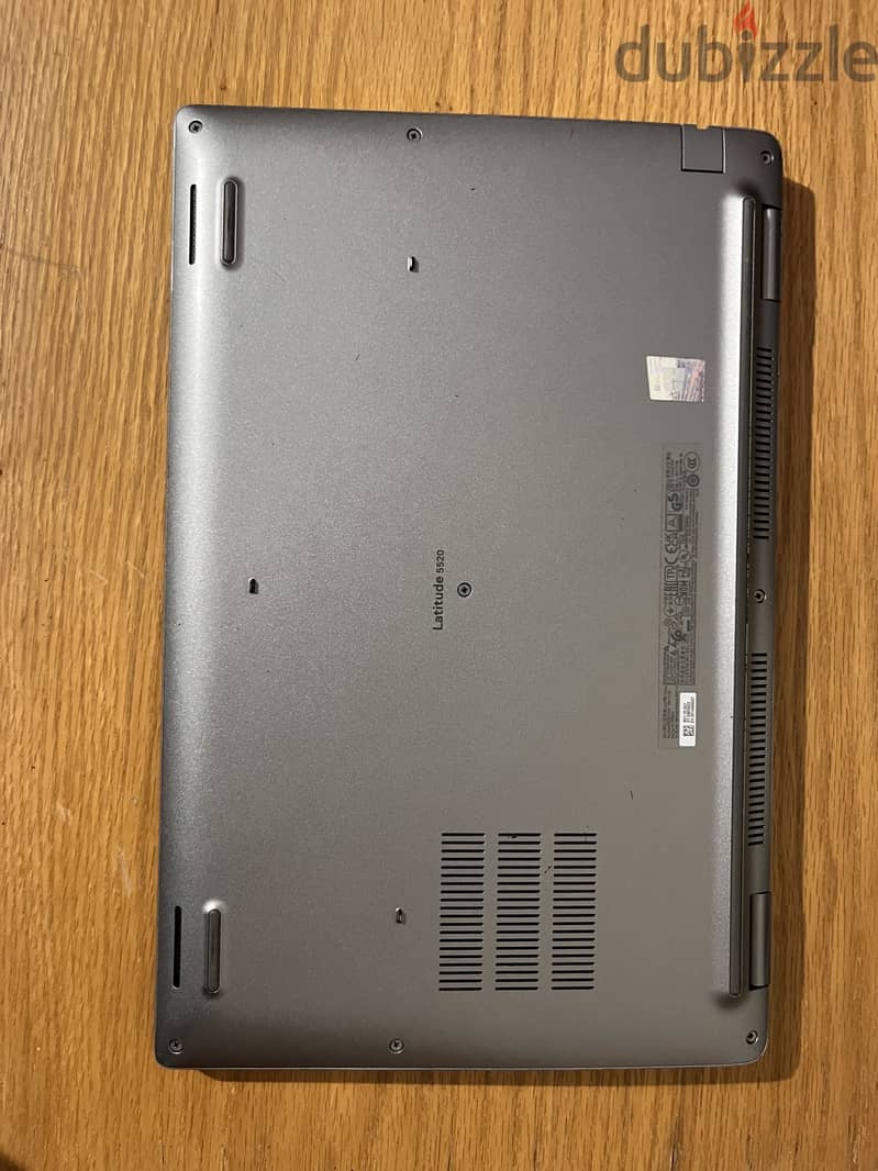 Dell Latitude 5520 2