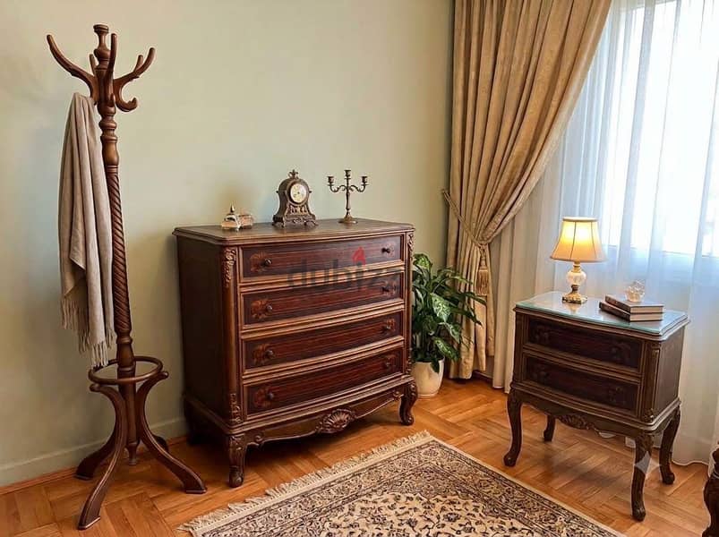 Antique  bedroom 1
