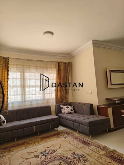 شقه 2bed مفروشه لايجار في كمبوند المقصد قريبة من الخدمات
