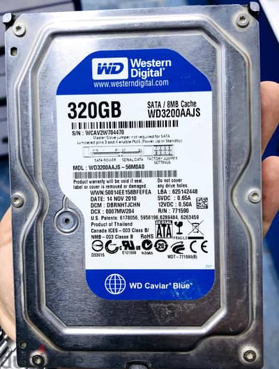 هارد كمبيوتر 320 GBصحه 99%, عليه العاب