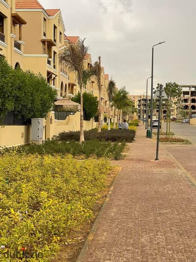 villa for sale, ready for viewing in Al Shorouk, in a fully serviced and inhabited compound, Maadi View, opposite Open Air Madinaty. Instal