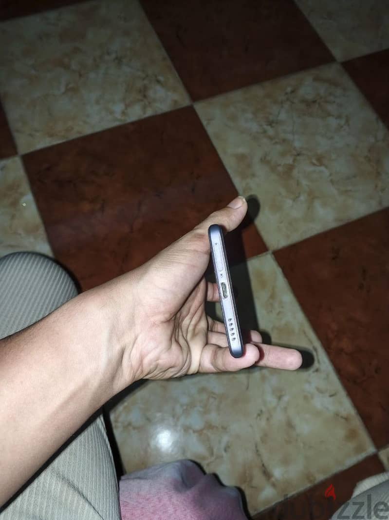 Vivo V40 1