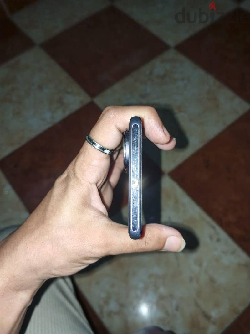 Vivo V40 2