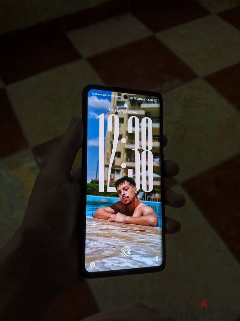 Vivo V40 6
