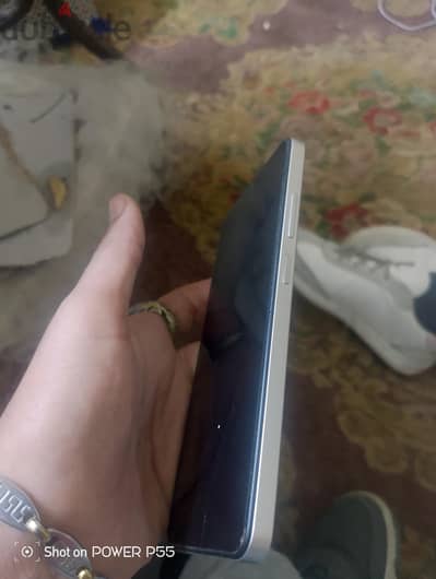 ريلمي يشبة الجديد معاه العلبة